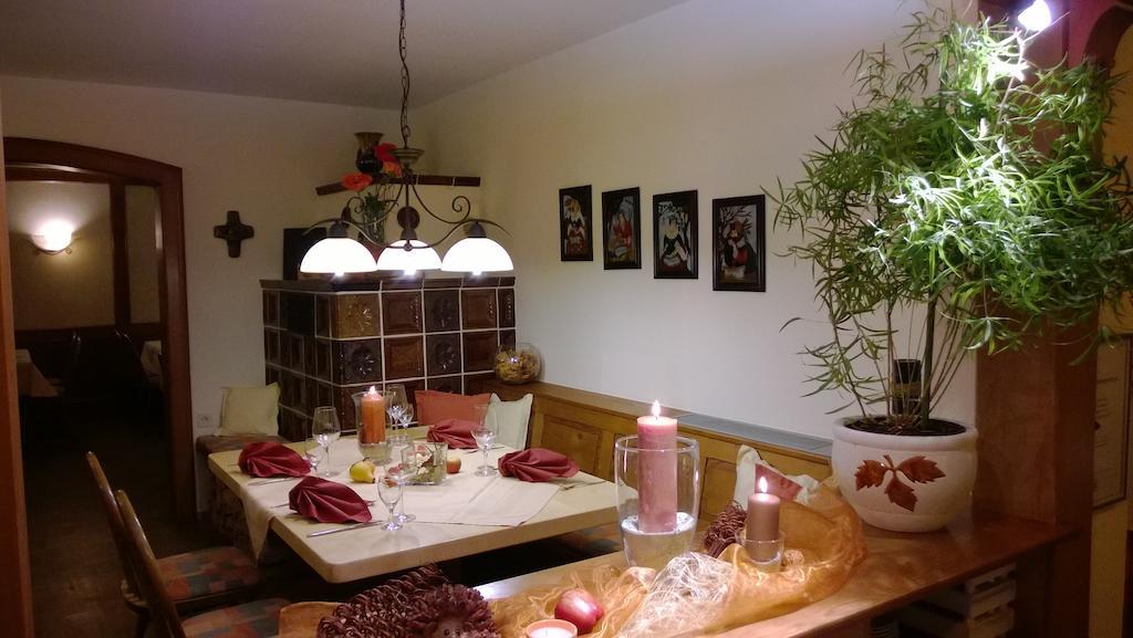 Landhotel Vierjahreszeiten Бад-Кёнигсхофен-им-Грабфельд Экстерьер фото